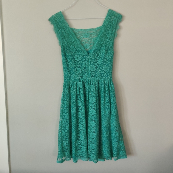 Portmans Lace Green Dress - Picture 3 of 4